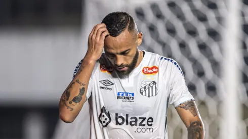 Guilherme quer acabar com a seca de gols no Santos