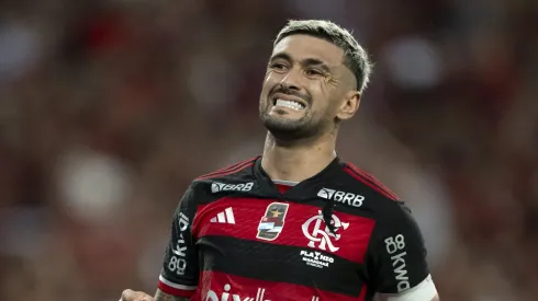 Arrascaeta sofre com críticas por desempenho ruim no Flamengo