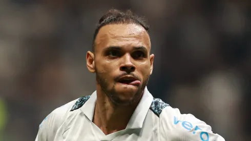 Braithwaite durante a partida realizada ontem (9). Foto: Gilson Lobo/AGIF