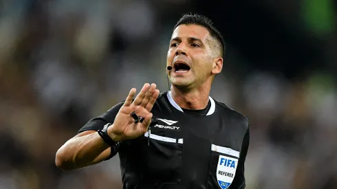 Bruno Arleu: Arbitragem polêmica em jogos do Inter