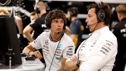 Kimi Antonelli e Toto Wolff no GP de Singapura (2024)