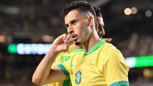 Gabriel Martinelli, craque do Arsenal e jogador da Seleção em campo após vitória sobre o Chiele