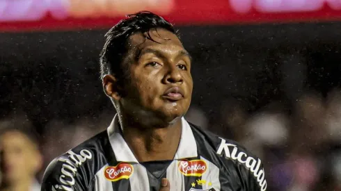 Morelos durante partida do Peixe no Paulistão 2024.