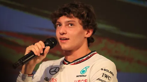 Kimi Antonelli terá grande missão de substituir Lewis Hamilton na Mercedes
