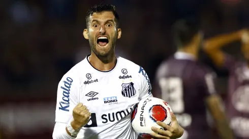 MT queria trazer Baptistão de volta - Foto: Thiago Calil/AGIF.