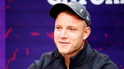 Esposa de Christian McCaffrey atualiza estado do jogador dos 49ers