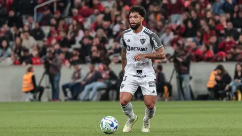 Otávio tem pênalti polêmico em Atlético-MG x Vasco: “Põe de castigo”