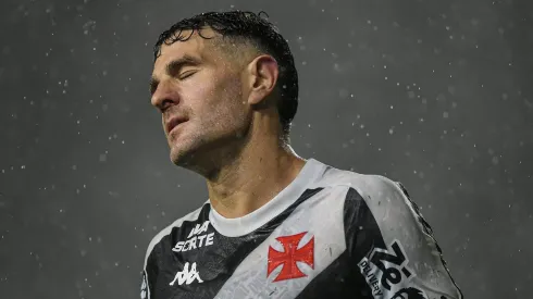Vegetti ficou bastante emocionado após a eliminação do Vasco na Copa do Brasil