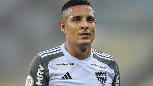 Guilherme Arana durante partida entre Flamengo e Atlético-MG, pelo Campeonato Brasileiro, no Maracanã.