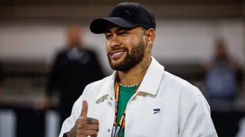 Neymar volta a campo após um ano se recuperando de lseão. Foto HOCH ZWEI Sakhir Bahrain