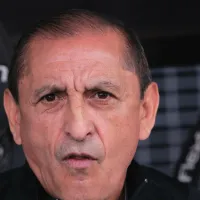 Torcida do Corinthians culpa Ramón Díaz após eliminação contra o Flamengo: "Demitido hoje"