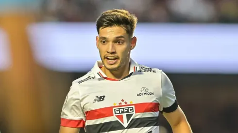 Bobadilla em partida realizada diante do Atlético-GO.