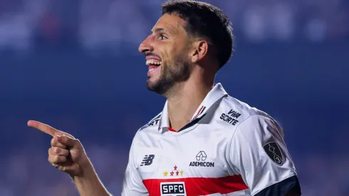 Calleri comemora gol pelo São Paulo. Foto: Marcello Zambrana/AGIF