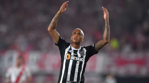 Deyverson durante a partida com o Galo. Photo by Marcelo Endelli/Getty Images