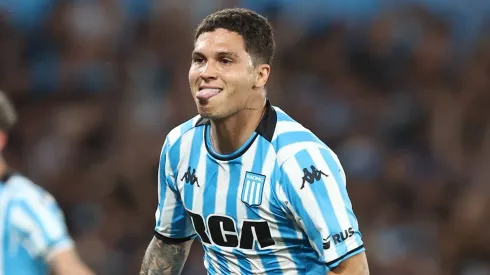 Meia colombiano comemorando lance diante do Alvinegro do Parque São Jorge.