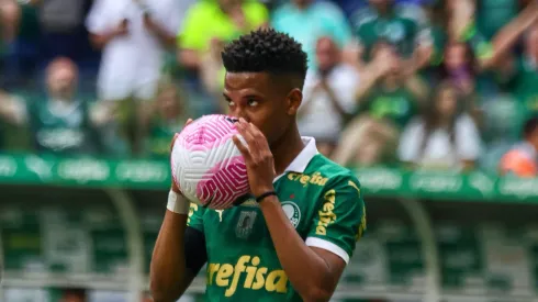 Estêvão subiu ao elenco profissional de fato em 2024.