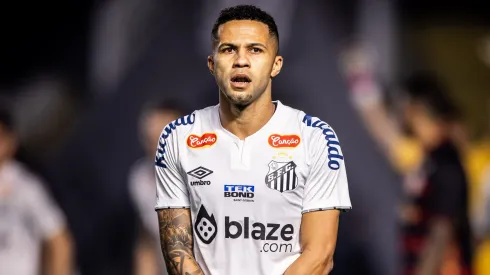 Serginho está no topo da lista das avaliações do Santos