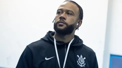 Memphis Depay na chegada ao Estádio Presidente Perón para o jogo contra o Racing, pela Copa Sul-Americana. Foto: Rodrigo Coca/Ag. Corinthians