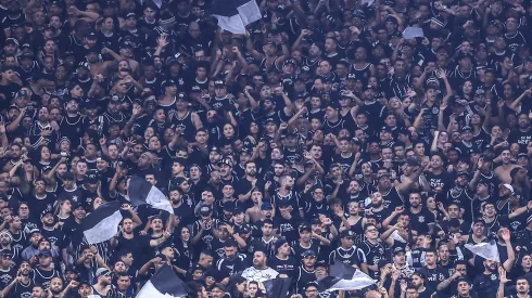 Torcida do Corinthians se anima e busca por ingressos contra o Vitória, fora de casa, crescem