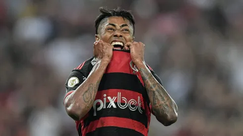 Atacante enfrentará normalmente o Atlético-MG – Foto: Thiago Ribeiro/AGIF.