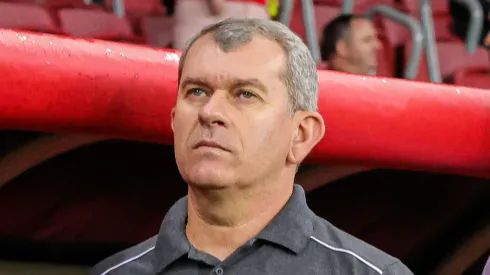 Cláudio Tencati durante o duelo no Beira-Rio. Foto: Maxi Franzoi/AGIF