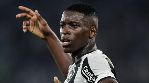 RJ - RIO DE JANEIRO - 31/08/2024 - BRASILEIRO A 2024, BOTAFOGO X FORTALEZA - Luiz Henrique jogador do Botafogo durante partida contra o Fortaleza no estadio Engenhao pelo campeonato Brasileiro A 2024. Foto: Thiago Ribeiro/AGIF