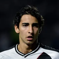 Vasco confirma, e JP não jogará mais a temporada de 2025 por conta de lesão no joelho
