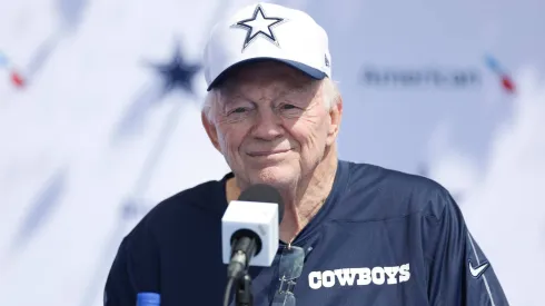 Jerry Jones avisa que Micah Parsons não irá sair do Cowboys