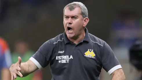 Claudio Tencati durante partida entre Cruzeiro e Criciúma, no Mineirão, pelo Campeonato Brasileiro.