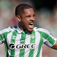 Vitor Roque no Flamengo como substituto de Gabigol tem chegada aprovada em 2025 pelos torcedores