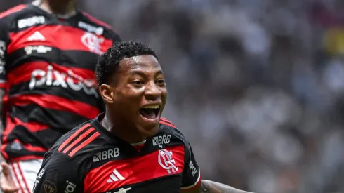 Plata marcou o gol do título do Fla contra o Atlético.