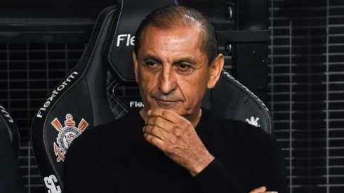 Ramón Díaz durante partida entre Corinthians e Palmeiras, pelo Campeonato Brasileiro, na Neo Química Arena. Foto: Roberto Casimiro