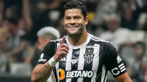 Torcida do Corinthians pediu a chegada de Hulk.