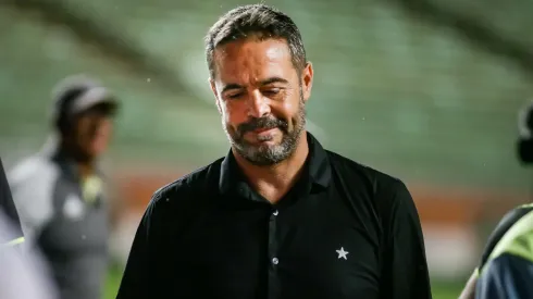 Artur Jorge tecnico do Botafogo durante partida contra o Atletico-MG. Foto: Fernando Moreno/AGIF