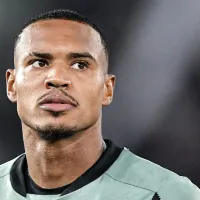 John fica fora de decisão contra o Internacional e anima colorados no Brasileirão