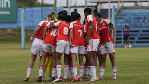 Gurias Coloradas Sub-20, durante preparação final para o primeiro encontro com o Bragantino pela Copinha Feminina