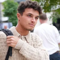 Norris prevê grande disputa entre Mercedes e Ferrari no GP do Catar