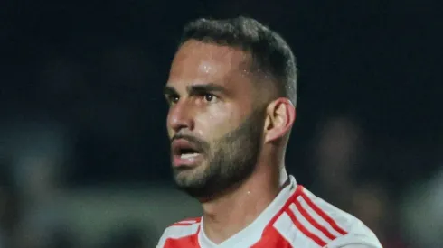 Thiago Maia em ação pelo Internacional – Foto: Pedro H. Tesch/Getty Images