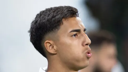 Vitor Reis durante jogo do Verdão contra o Flamengo.