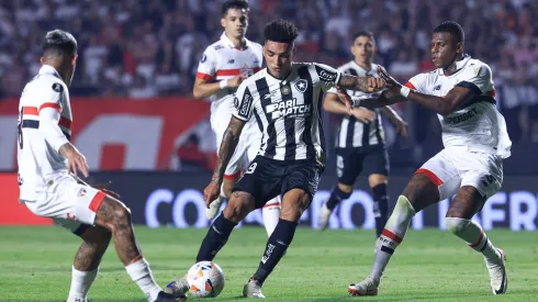 Botafogo e São Paulo se enfrentam pela 38º rodada do Brasileirão, no Nilton Santos