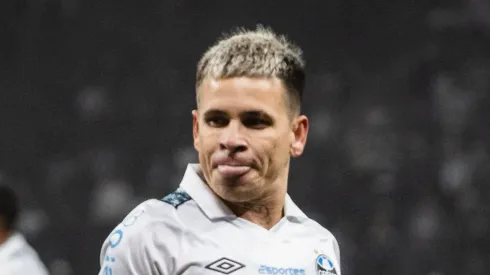 Soteldo durante jogo do Tricolor contra o Corinthians.