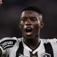 Torcida do Botafogo reclama de pênalti não marcado em Luiz Henrique: "Jogador do Pachuca..."