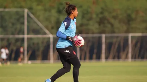A goleira, Camila se despediu do elenco do Vasco que passa por reformulação e anunciou a saída de mais algumas atletas importantes
