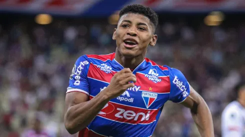 Fluminense venceu disputa ferrenha com Palmeiras e Flamengo por Hércules – Foto: Lucas Emanuel/AGIF.