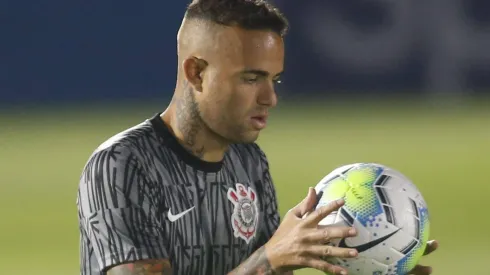 Luan antes de partida pelo Corinthians contra o Red Bull Bragantino, em 2020. Foto: Fernando Roberto