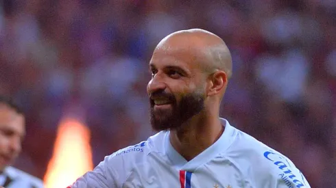 Thaciano durante partida contra o Vasco pelo Brasileirão.