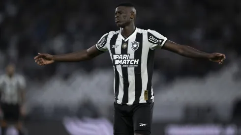 Luiz Henrique estaria saindo do Botafogo rumo ao Lyon já agora em janeiro