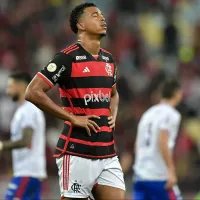 Campeão com Filipe Luís desbanca Carlinhos e pode ser reserva de Pedro no Flamengo