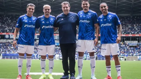 As bombas do mercado de transferências do futebol brasileiro.