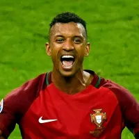 Rival do Corinthians contata Nani e presidente tira onda: "Deixa o Depay no chinelo"